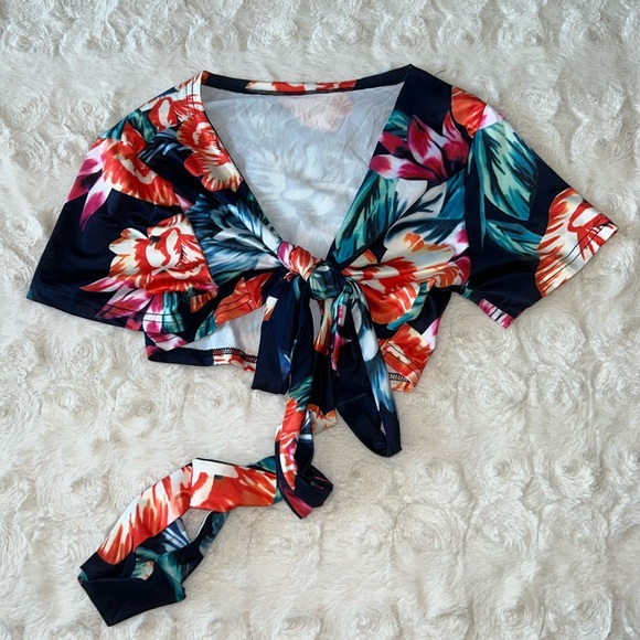 Dresses & Skirts - Floral Two Piece Set